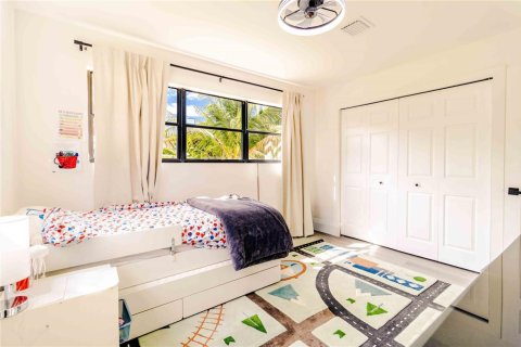 House in Miami, Florida 3 bedrooms, 127.74 sq.m. № 2190815 - photo 26