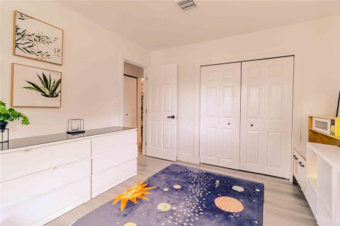 House in Miami, Florida 3 bedrooms, 127.74 sq.m. № 2190815 - photo 20