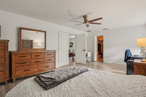 Casa en venta en Kissimmee, Florida, 5 dormitorios, 302.58 m2 № 2386030 - foto 17