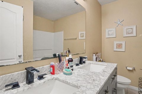 Casa en venta en Kissimmee, Florida, 5 dormitorios, 302.58 m2 № 2386030 - foto 21