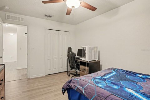 Casa en venta en Kissimmee, Florida, 5 dormitorios, 302.58 m2 № 2386030 - foto 25