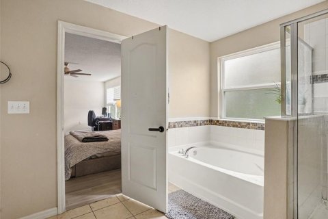 Casa en venta en Kissimmee, Florida, 5 dormitorios, 302.58 m2 № 2386030 - foto 18