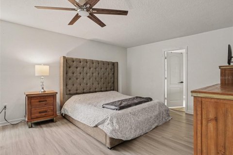 Casa en venta en Kissimmee, Florida, 5 dormitorios, 302.58 m2 № 2386030 - foto 16
