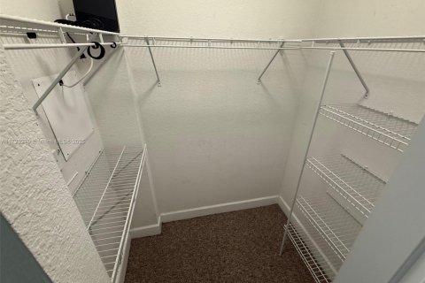 Купить кондоминиум в Холливуд, Флорида 1 спальня, 64.1м2, № 1936593 - фото 24