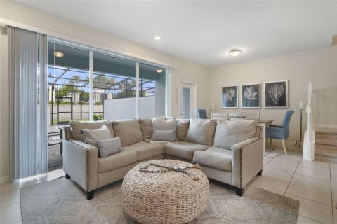 Townhouse in Davenport, Florida 5 bedrooms, 213.02 sq.m. № 1909068 - photo 8