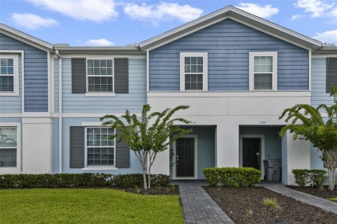Townhouse in Davenport, Florida 5 bedrooms, 213.02 sq.m. № 1909068 - photo 1