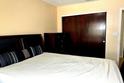 Condo in Longwood, Florida, 2 bedrooms  № 1851503 - photo 9