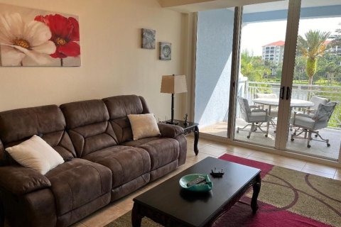 Condo in Palm Coast, Florida, 2 bedrooms  № 1616559 - photo 9