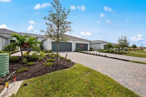 Villa ou maison à vendre à Lakewood Ranch, Floride: 2 chambres, 134.52 m2 № 1806814 - photo 7