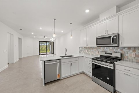 Villa ou maison à vendre à Lakewood Ranch, Floride: 2 chambres, 134.52 m2 № 1806814 - photo 10
