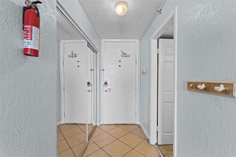 Condominio en venta en Daytona Beach, Florida, 3 habitaciones, 47.84 m2 № 1905341 - foto 16