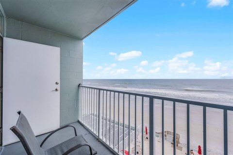 Condominio en venta en Daytona Beach, Florida, 3 habitaciones, 47.84 m2 № 1905341 - foto 20