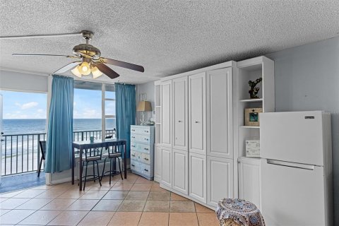 Condominio en venta en Daytona Beach, Florida, 3 habitaciones, 47.84 m2 № 1905341 - foto 15