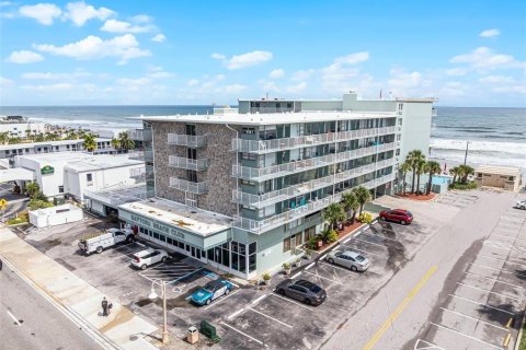 Condominio en venta en Daytona Beach, Florida, 3 habitaciones, 47.84 m2 № 1905341 - foto 2
