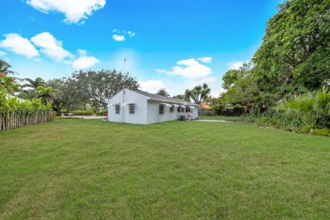 House in Delray Beach, Florida 3 bedrooms, 89.37 sq.m. № 2399649 - photo 14