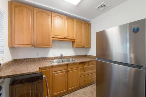 House in Delray Beach, Florida 3 bedrooms, 89.37 sq.m. № 2399649 - photo 6