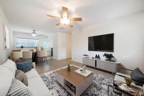 House in Delray Beach, Florida 3 bedrooms, 89.37 sq.m. № 2399649
