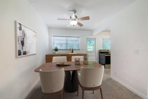 House in Delray Beach, Florida 3 bedrooms, 89.37 sq.m. № 2399649 - photo 4