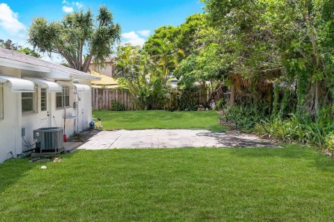 House in Delray Beach, Florida 3 bedrooms, 89.37 sq.m. № 2399649 - photo 12