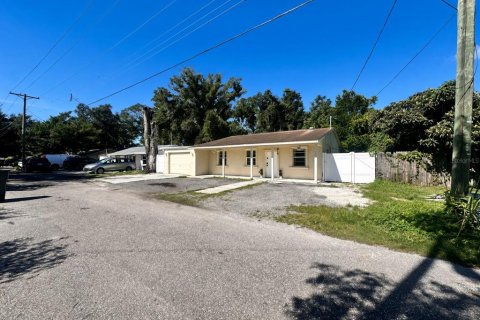 Casa en Tampa, Florida 4 dormitorios, 130.06 m2 № 2360713