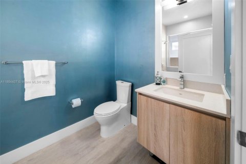 Adosado en venta en Miami Beach, Florida, 4 dormitorios, 228.17 m2 № 1947963 - foto 27