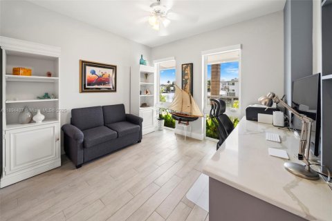 Adosado en venta en Miami Beach, Florida, 4 dormitorios, 228.17 m2 № 1947963 - foto 8