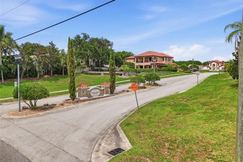 House in Clermont, Florida 4 bedrooms, 238.57 sq.m. № 2199839 - photo 18