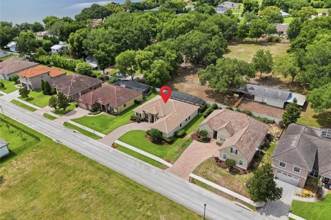 House in Clermont, Florida 4 bedrooms, 238.57 sq.m. № 2199839 - photo 6