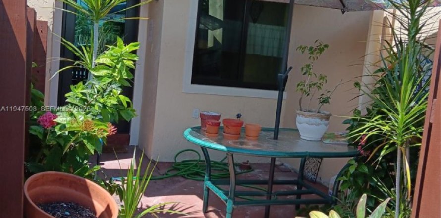 Condo in Miami, Florida, 2 bedrooms  № 2152948