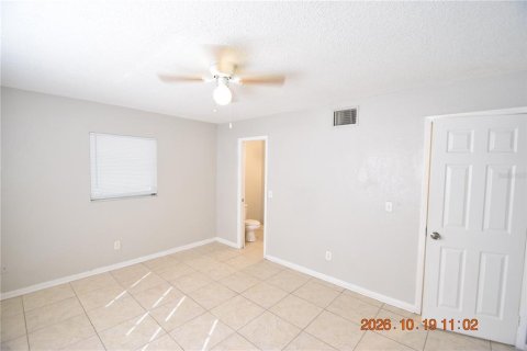 Villa ou maison à louer à Tampa, Floride: 3 chambres, 97.55 m2 № 2427355 - photo 16
