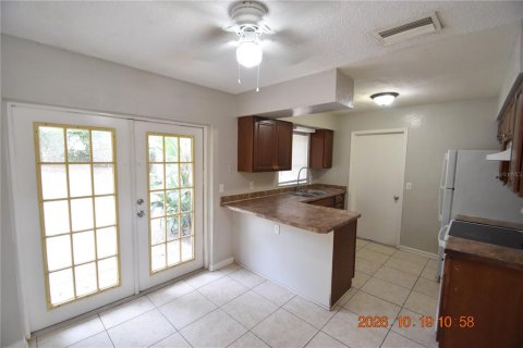 Villa ou maison à louer à Tampa, Floride: 3 chambres, 97.55 m2 № 2427355 - photo 7