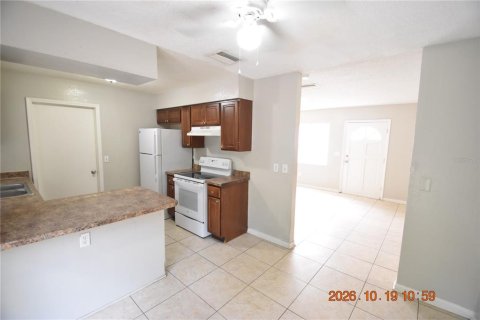 Villa ou maison à louer à Tampa, Floride: 3 chambres, 97.55 m2 № 2427355 - photo 8