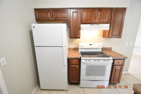 Villa ou maison à louer à Tampa, Floride: 3 chambres, 97.55 m2 № 2427355 - photo 11