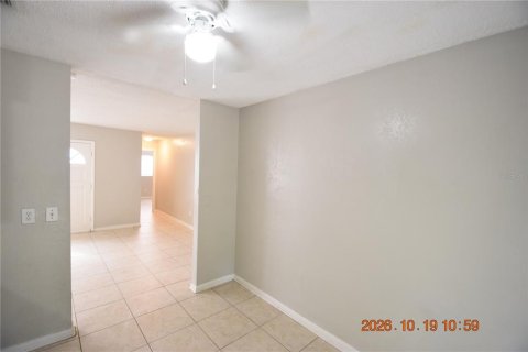 Villa ou maison à louer à Tampa, Floride: 3 chambres, 97.55 m2 № 2427355 - photo 9