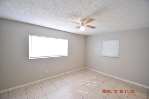 Villa ou maison à louer à Tampa, Floride: 3 chambres, 97.55 m2 № 2427355 - photo 13