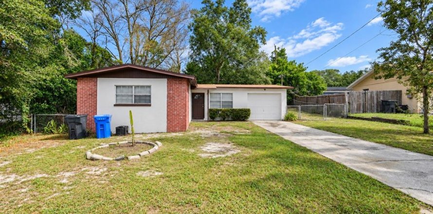 Villa ou maison à Tampa, Floride 3 chambres, 97.55 m2 № 2427355