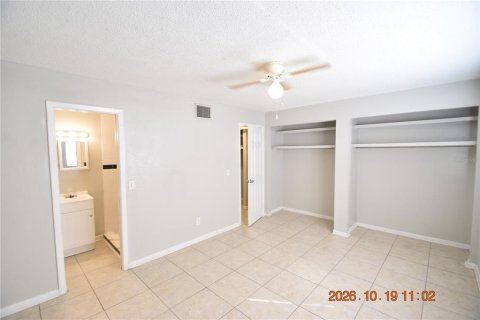 Villa ou maison à louer à Tampa, Floride: 3 chambres, 97.55 m2 № 2427355 - photo 15