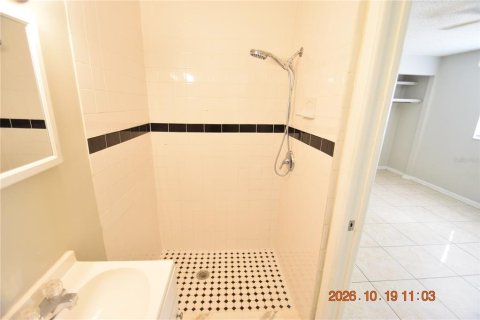 Villa ou maison à louer à Tampa, Floride: 3 chambres, 97.55 m2 № 2427355 - photo 18