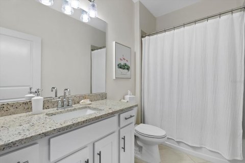 House in LORRAINE LAKES in Bradenton, Florida 2 bedrooms, 144.65 sq.m. № 1754808 - photo 12