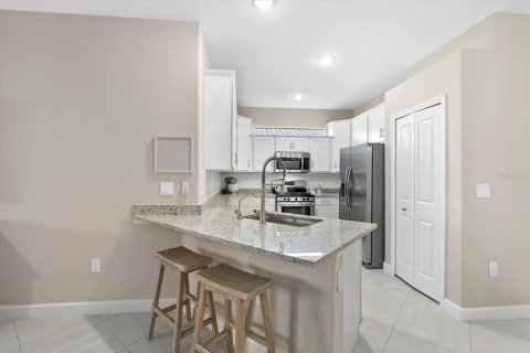 House in LORRAINE LAKES in Bradenton, Florida 2 bedrooms, 144.65 sq.m. № 1754808 - photo 17