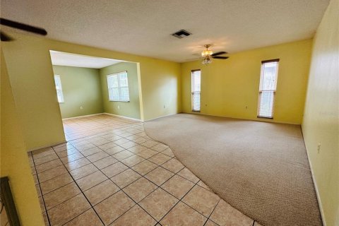 Villa ou maison à louer à Palm Harbor, Floride: 3 chambres, 162.58 m2 № 2308947 - photo 3