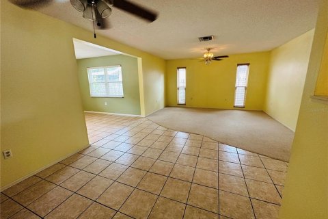 Villa ou maison à louer à Palm Harbor, Floride: 3 chambres, 162.58 m2 № 2308947 - photo 4