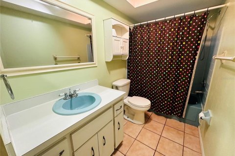 Villa ou maison à louer à Palm Harbor, Floride: 3 chambres, 162.58 m2 № 2308947 - photo 15