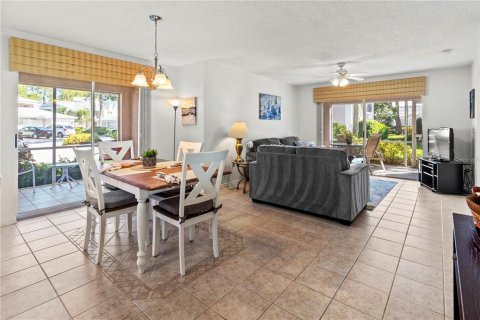 Condominio en alquiler en Sarasota, Florida, 2 dormitorios, 102.1 m2 № 1773294 - foto 22