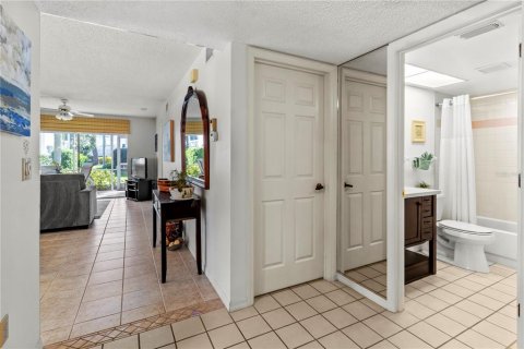 Condominio en alquiler en Sarasota, Florida, 2 dormitorios, 102.1 m2 № 1773294 - foto 13