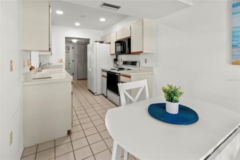 Condominio en alquiler en Sarasota, Florida, 2 dormitorios, 102.1 m2 № 1773294 - foto 20