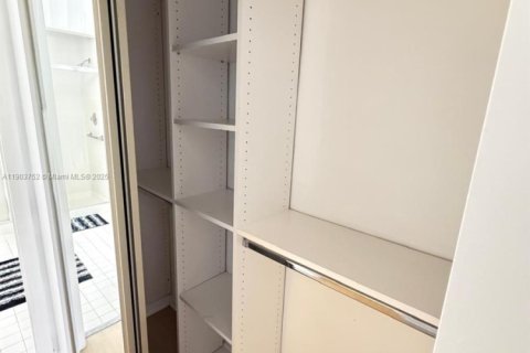 Condo in Boynton Beach, Florida, 3 bedrooms  № 2013227 - photo 24