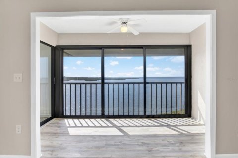 Condo in Port Richey, Florida, 2 bedrooms  № 1544105 - photo 17