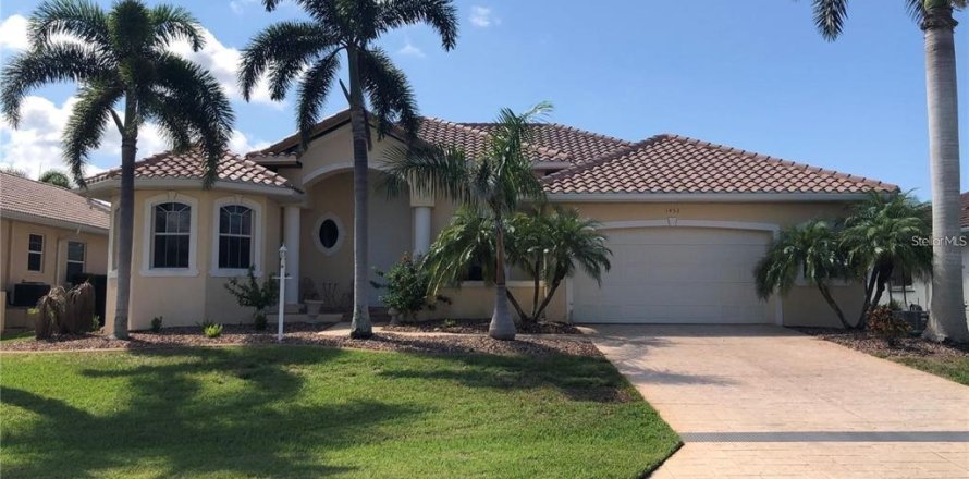 Casa en Punta Gorda, Florida 3 dormitorios, 197.97 m2 № 1913719