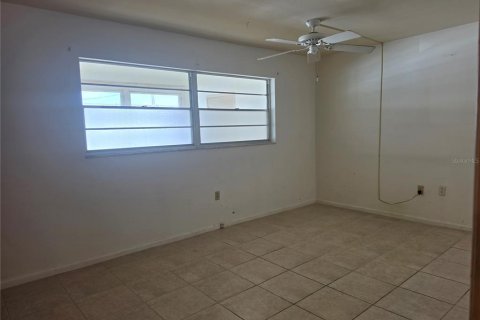 Copropriété à vendre à Saint Petersburg, Floride: 2 chambres, 82.68 m2 № 2368934 - photo 7
